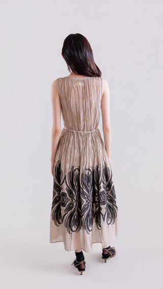 Sleeveless Dress with Baroque Damask Print